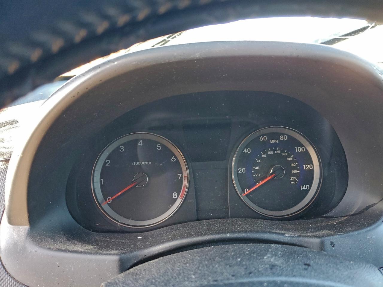 2012 HYUNDAI ACCENT