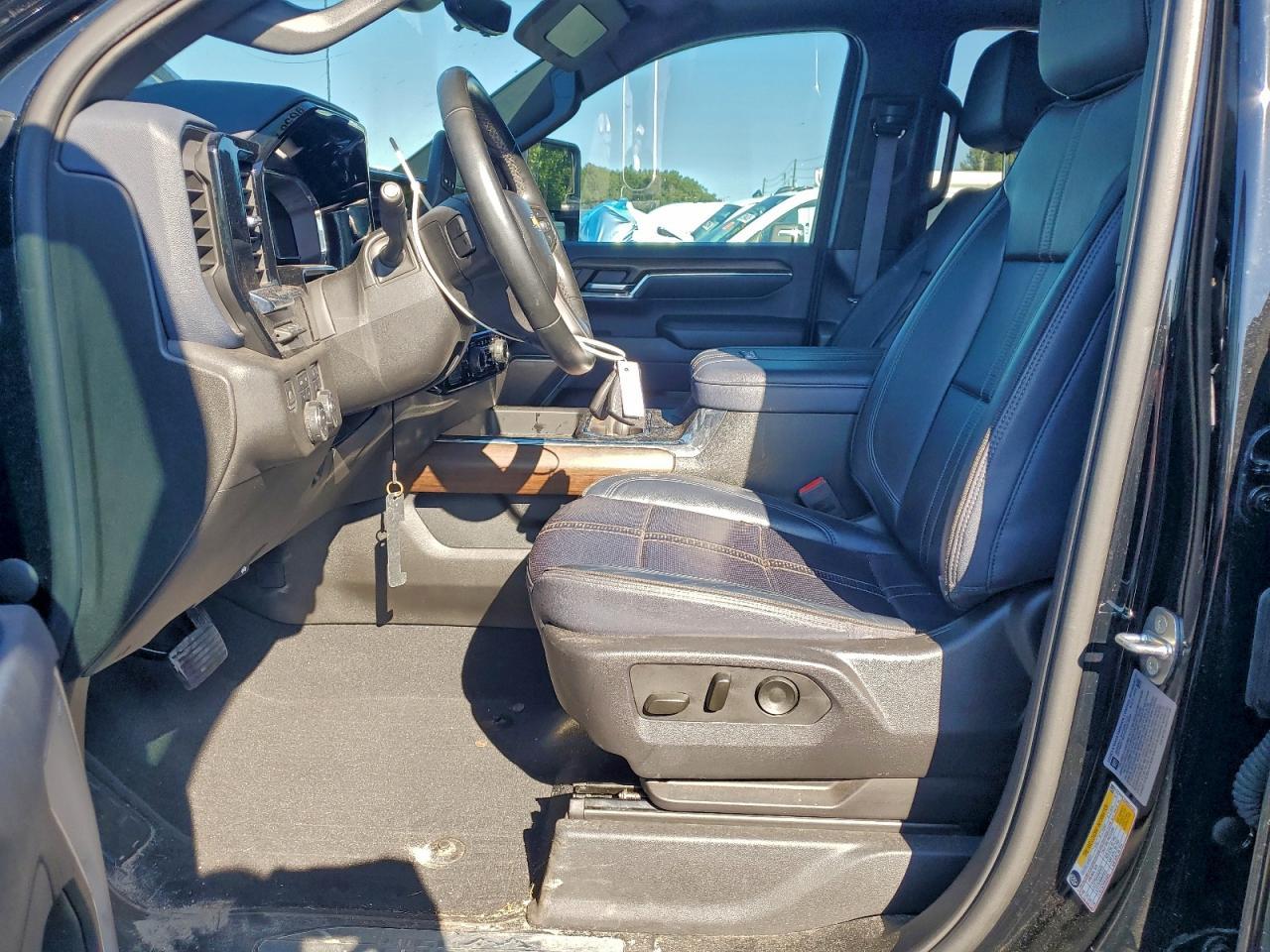 2024 CHEVROLET Silverado