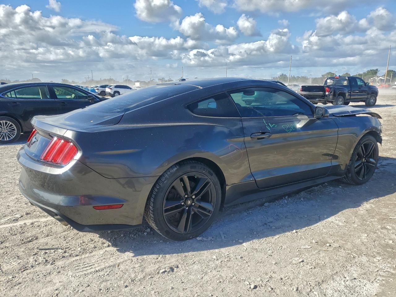 2015 FORD MUSTANG