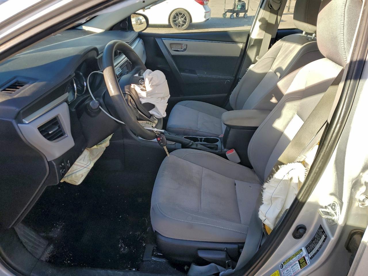 2015 TOYOTA COROLLA