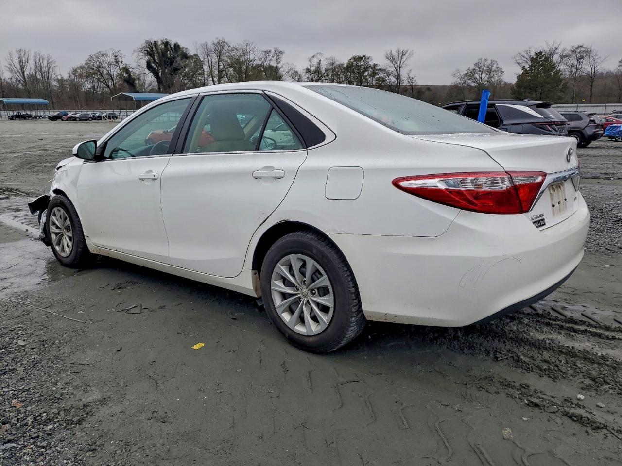 2016 TOYOTA CAMRY