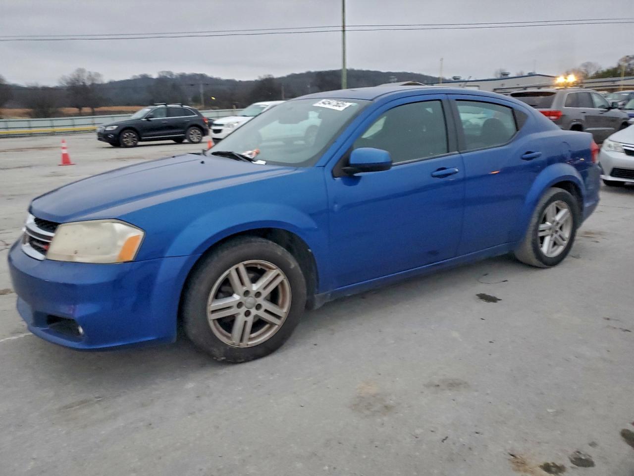 2013 DODGE Avenger