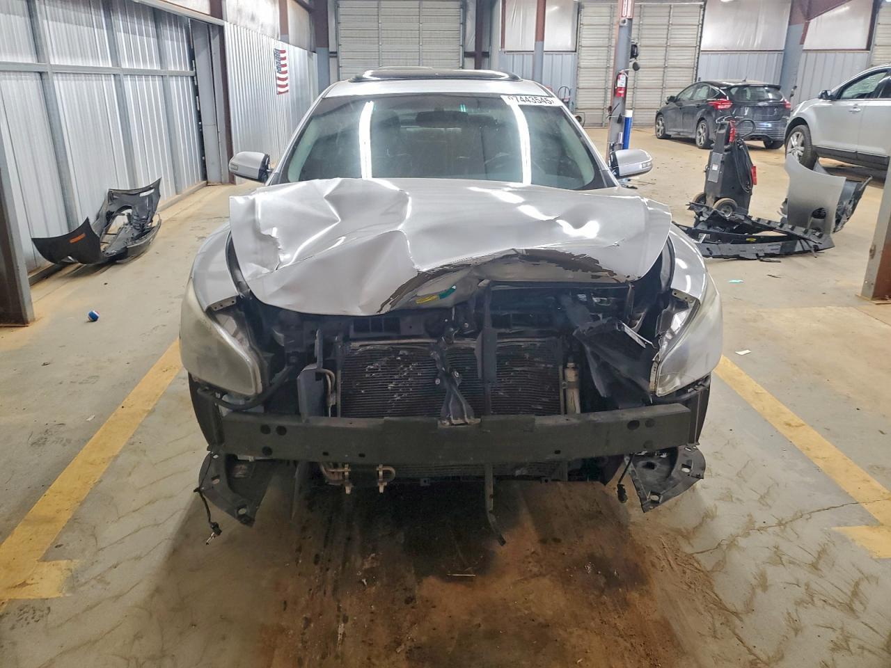 2014 NISSAN Maxima