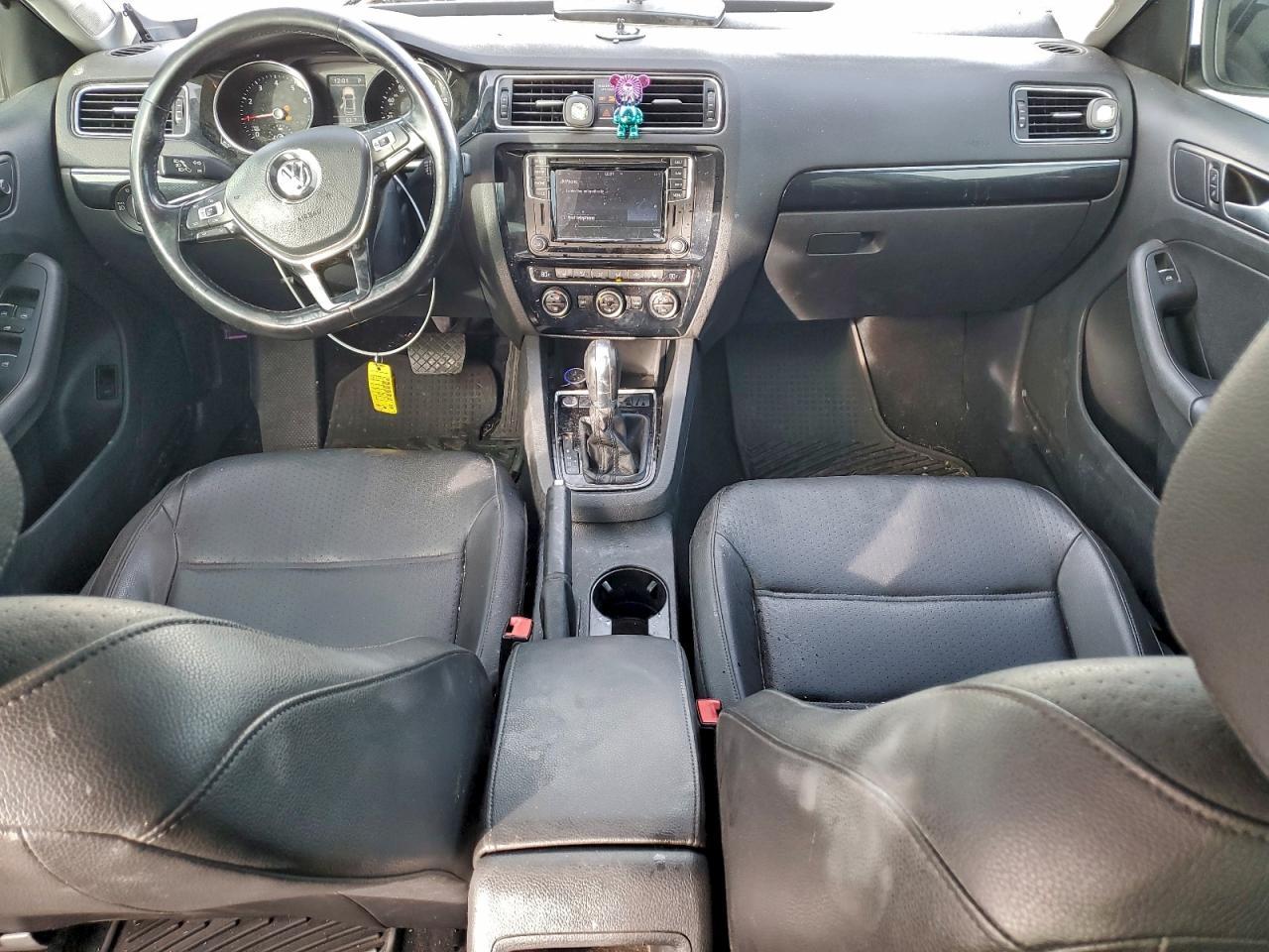 2017 VOLKSWAGEN JETTA
