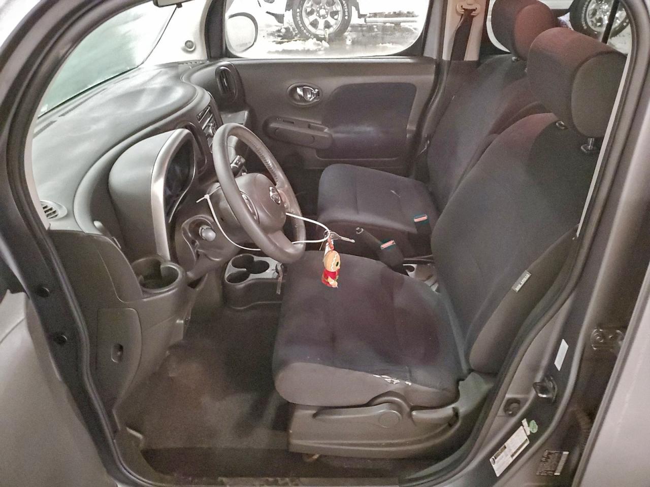 2010 NISSAN CUBE
