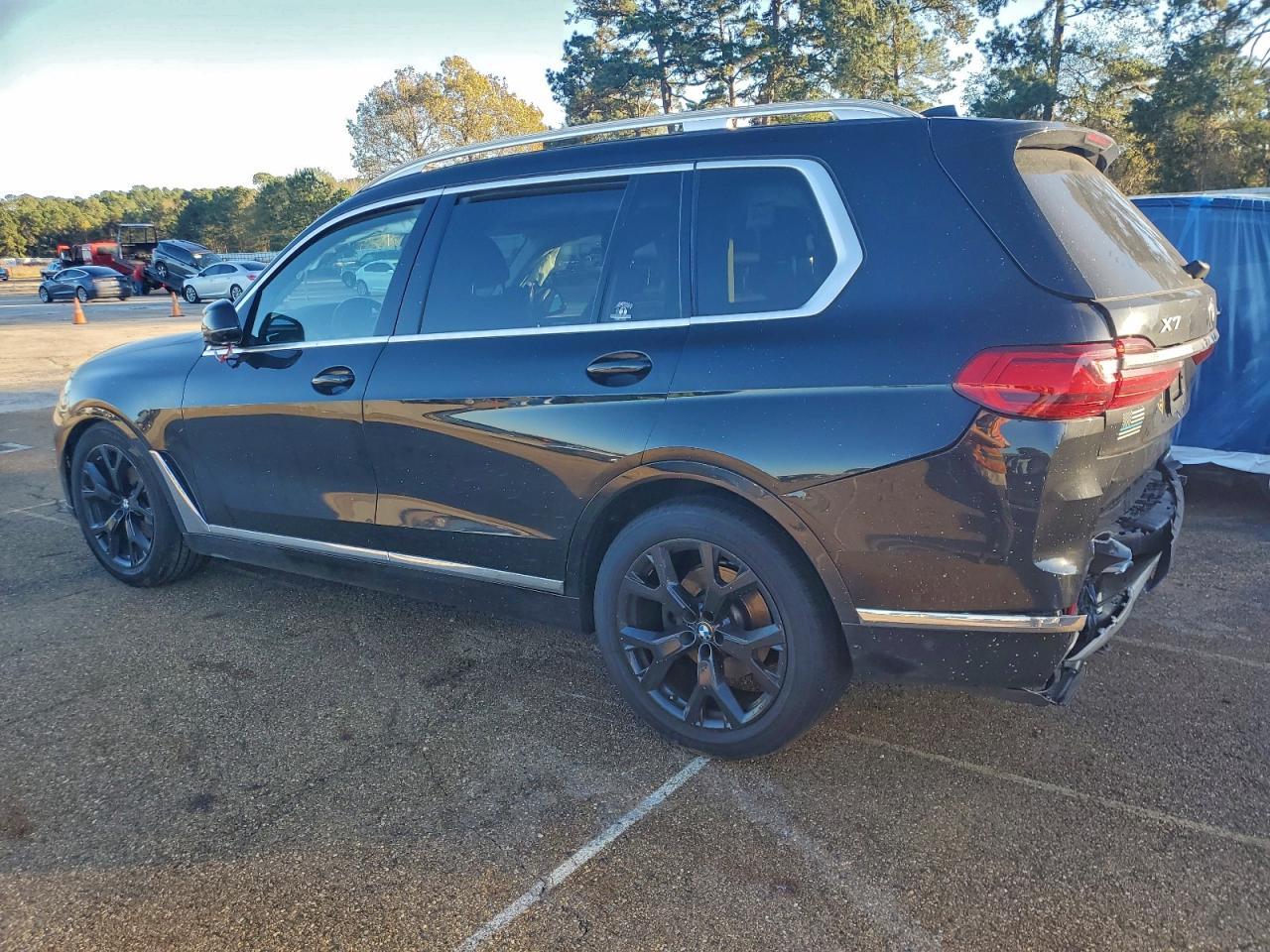 2021 BMW X7