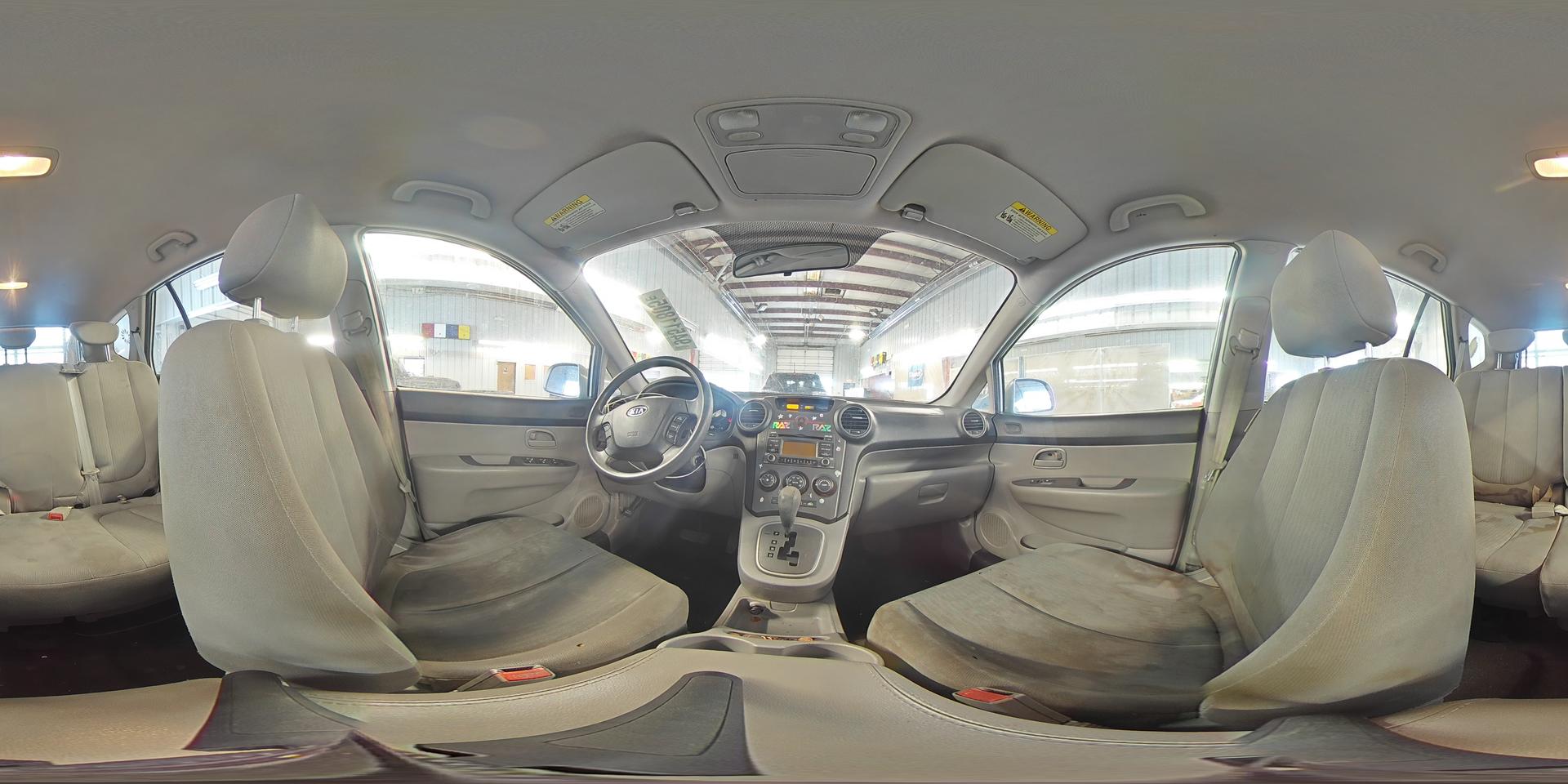2010 KIA RONDO