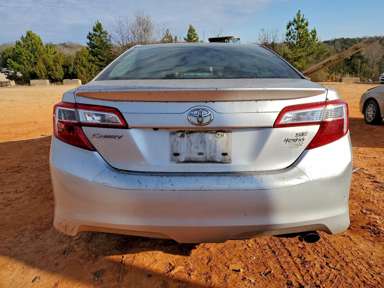 2014 TOYOTA CAMRY