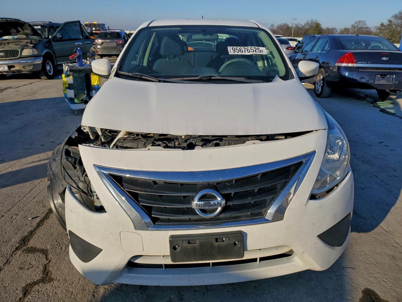 2018 NISSAN VERSA