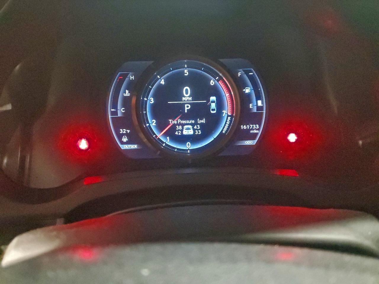 2016 LEXUS IS 200t