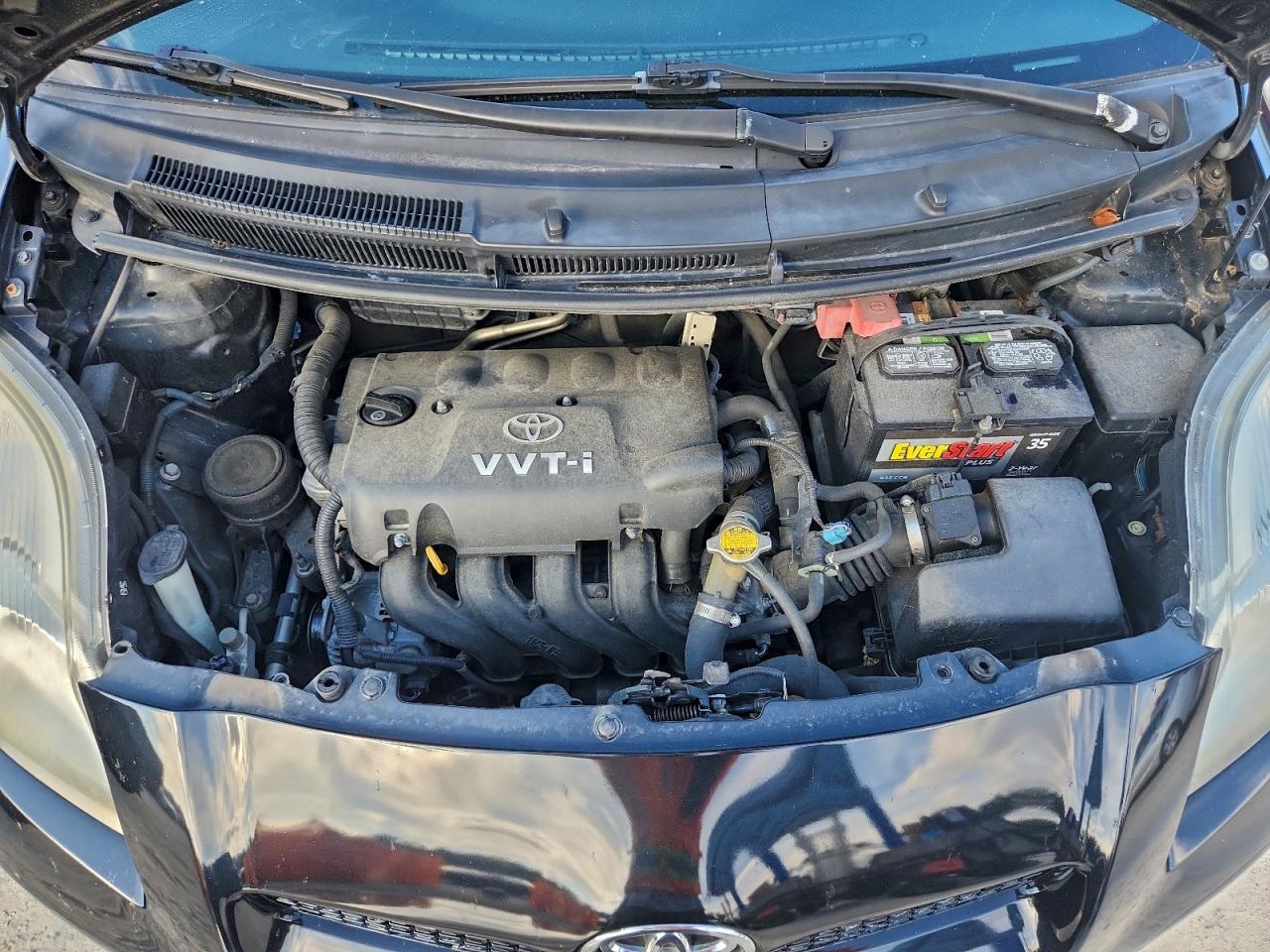 2011 TOYOTA YARIS