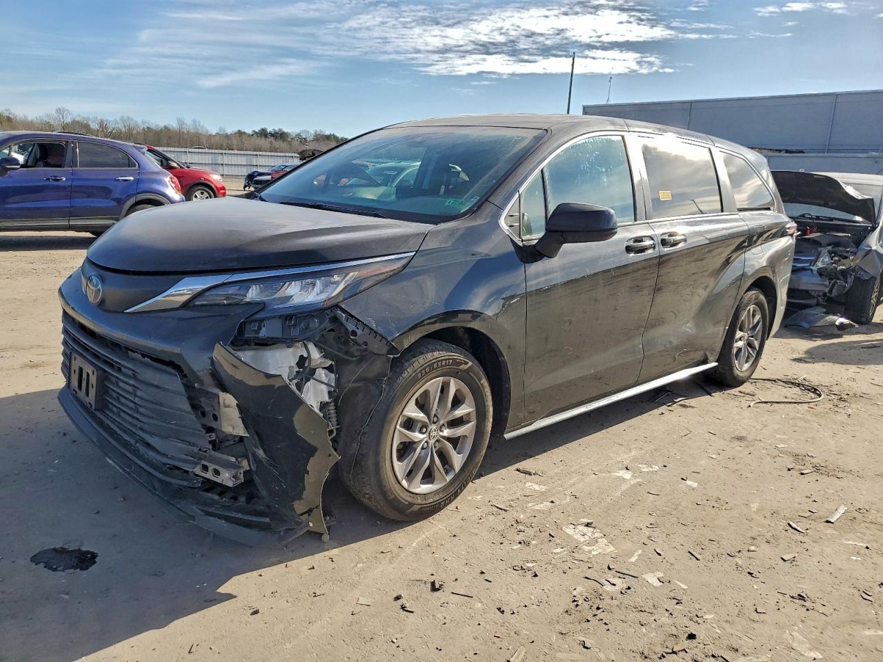 2023 TOYOTA SIENNA
