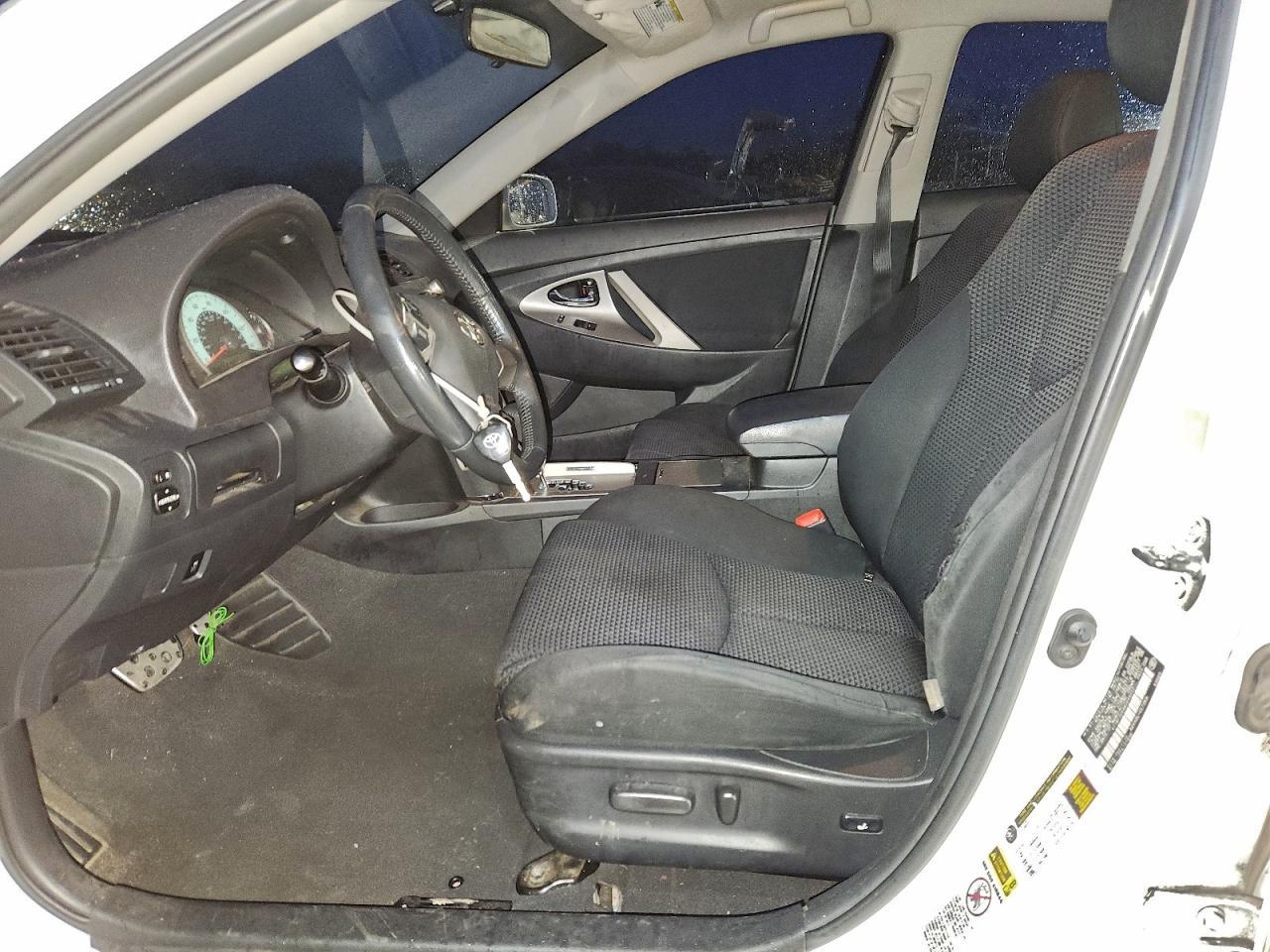 2011 TOYOTA CAMRY