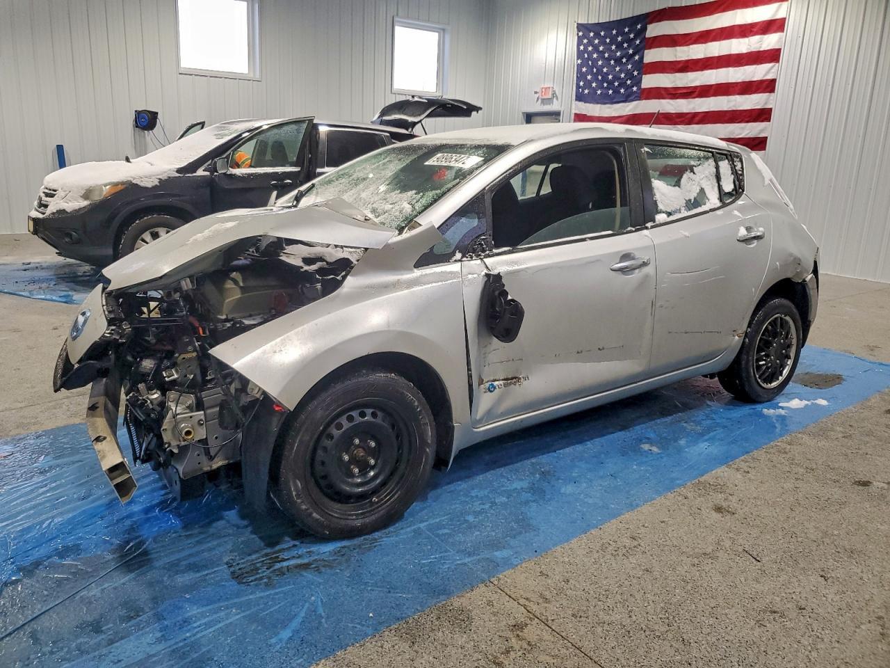 2015 NISSAN LEAF