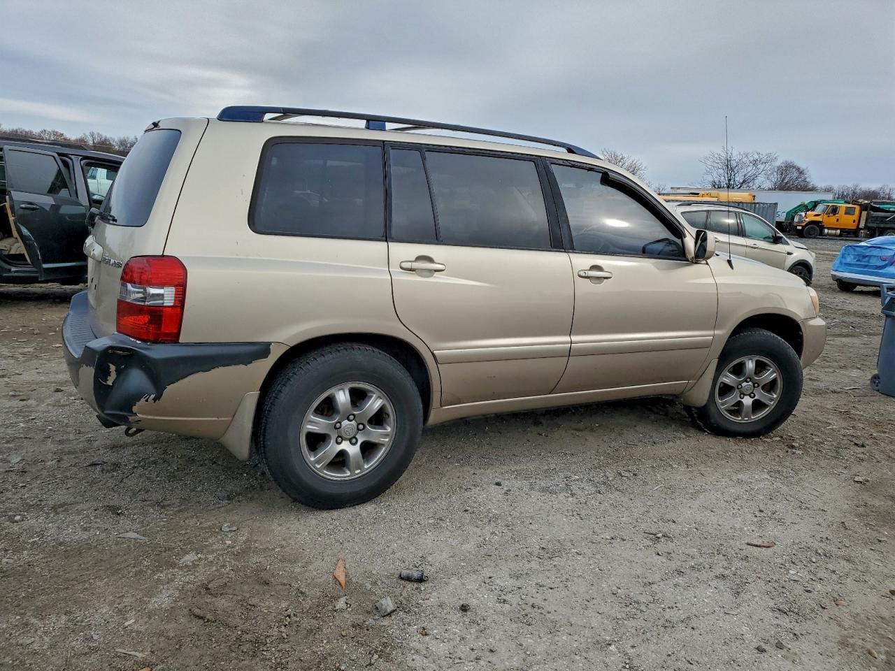 2005 TOYOTA HIGHLANDER