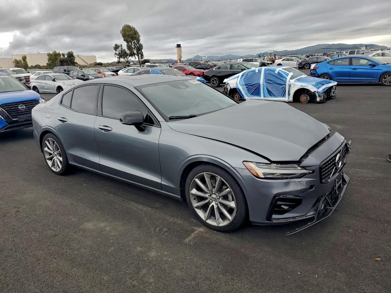 2021 VOLVO S60