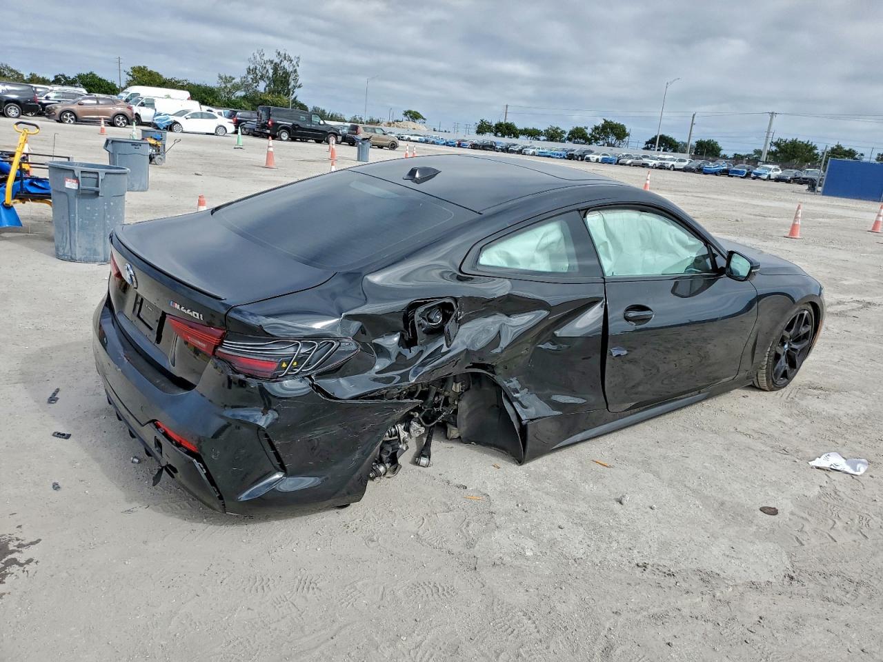 2025 BMW M440i