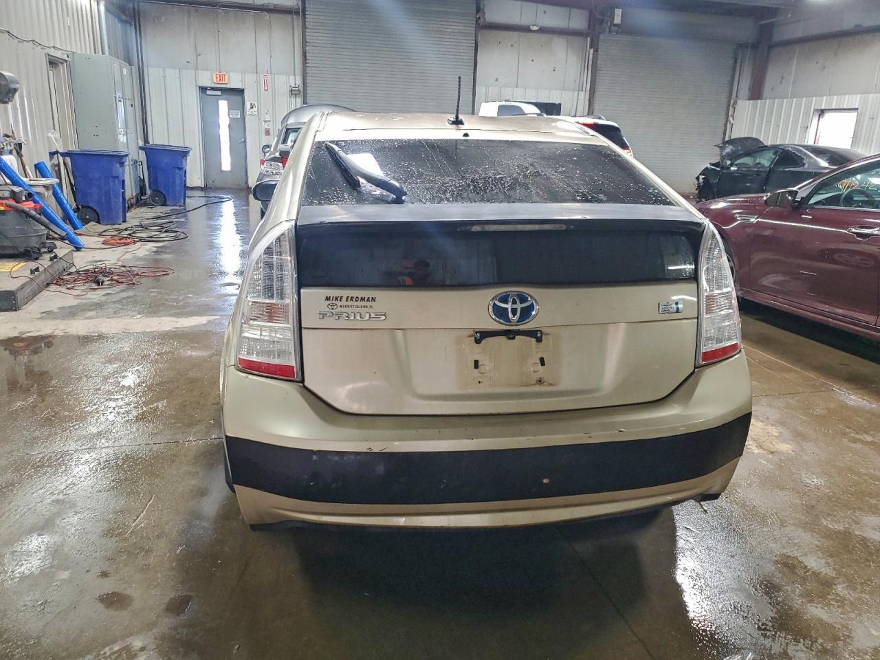 2011 TOYOTA PRIUS