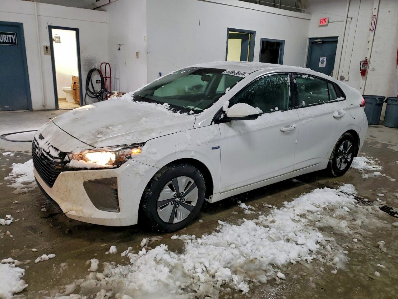 2017 HYUNDAI Ioniq
