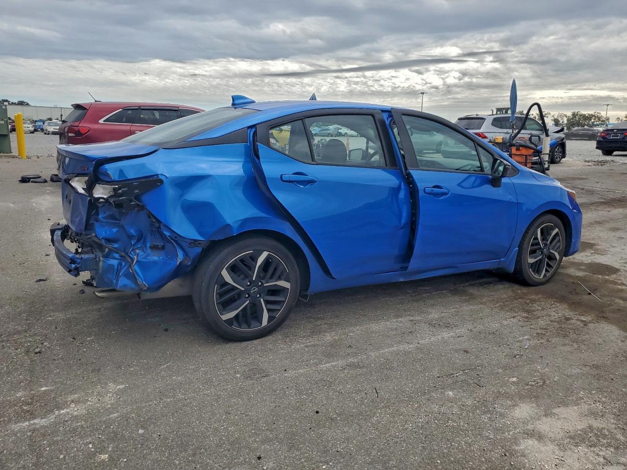 2023 NISSAN VERSA