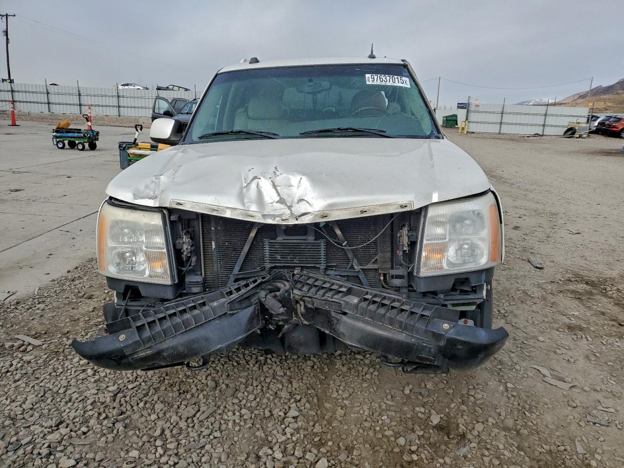 2005 CADILLAC Escalade ESV