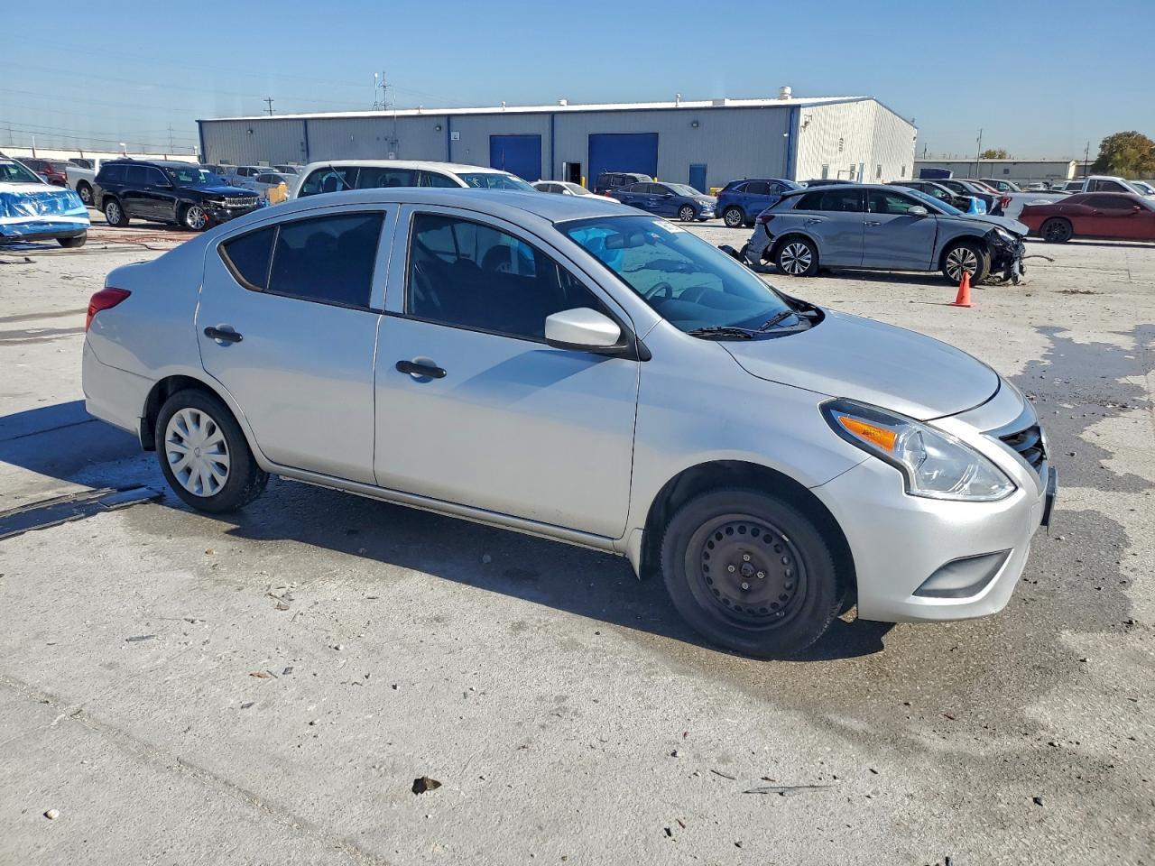 2016 NISSAN VERSA