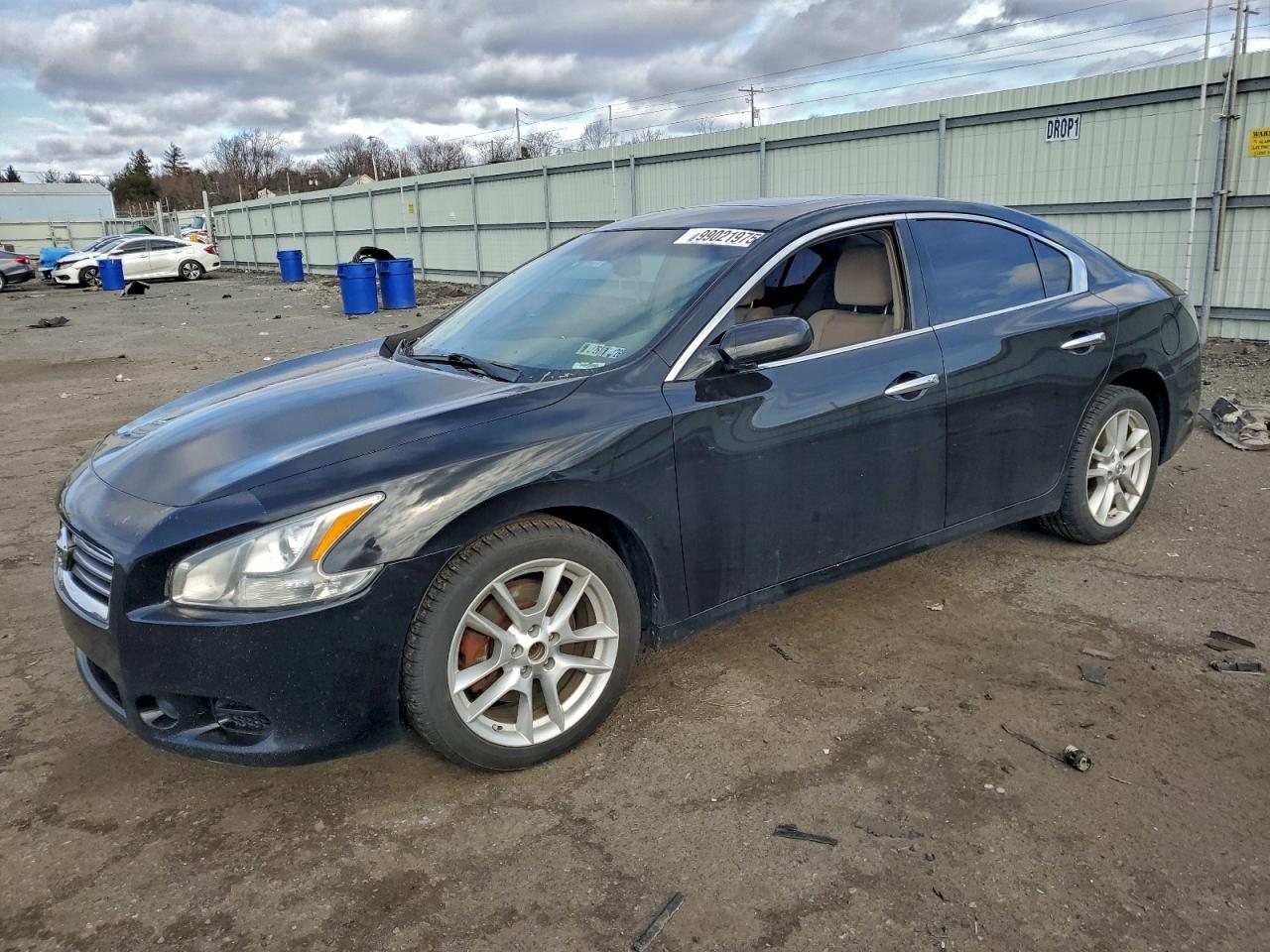 2014 NISSAN Maxima