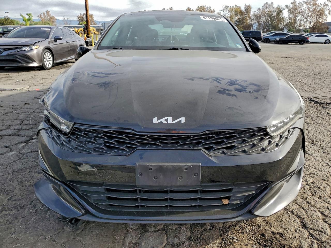 2022 KIA K5