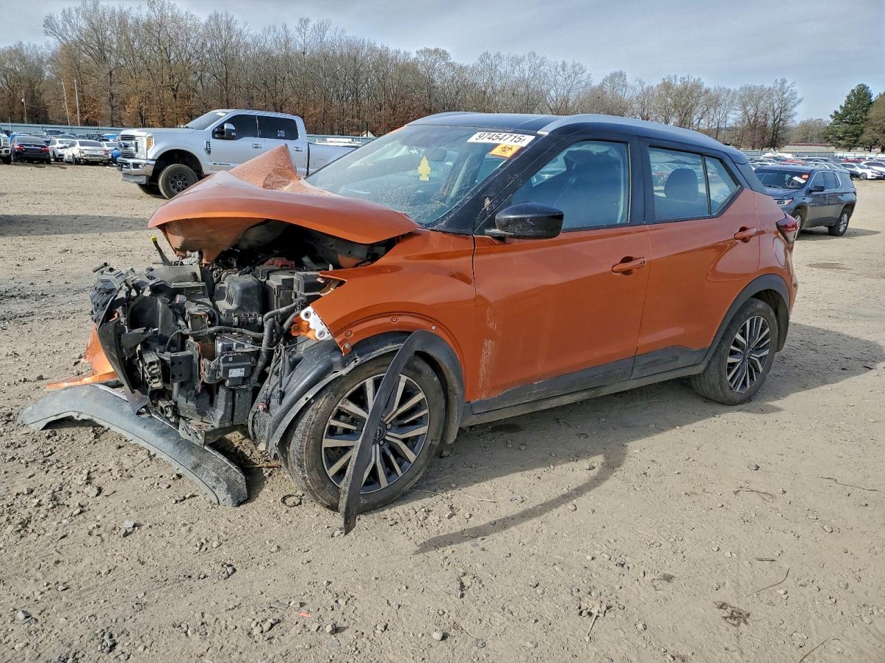 2023 NISSAN KICKS