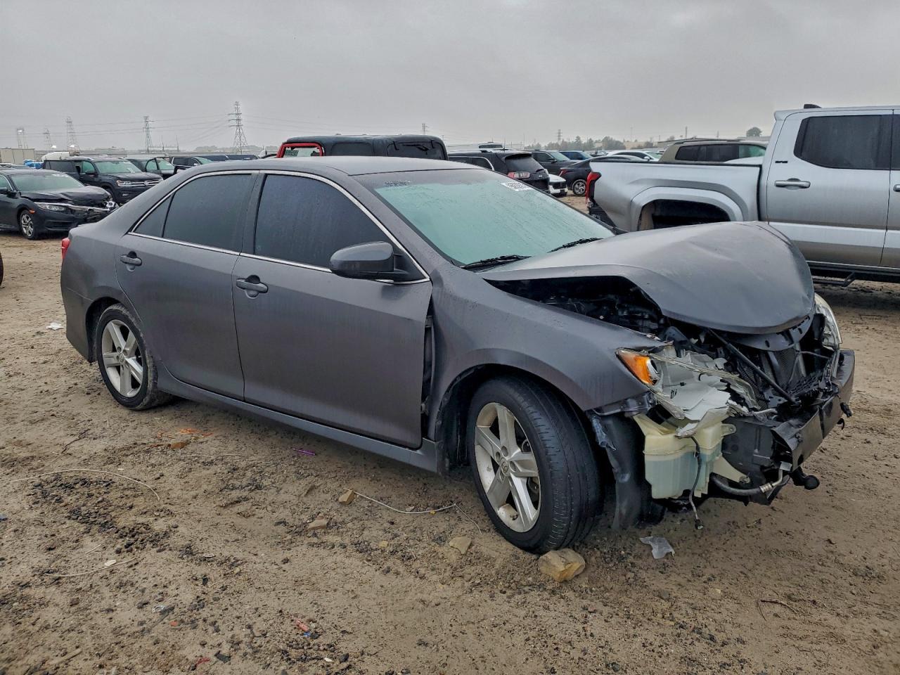 2014 TOYOTA CAMRY