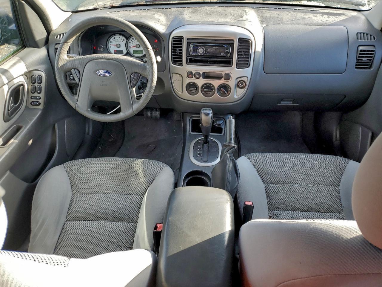 2005 FORD ESCAPE