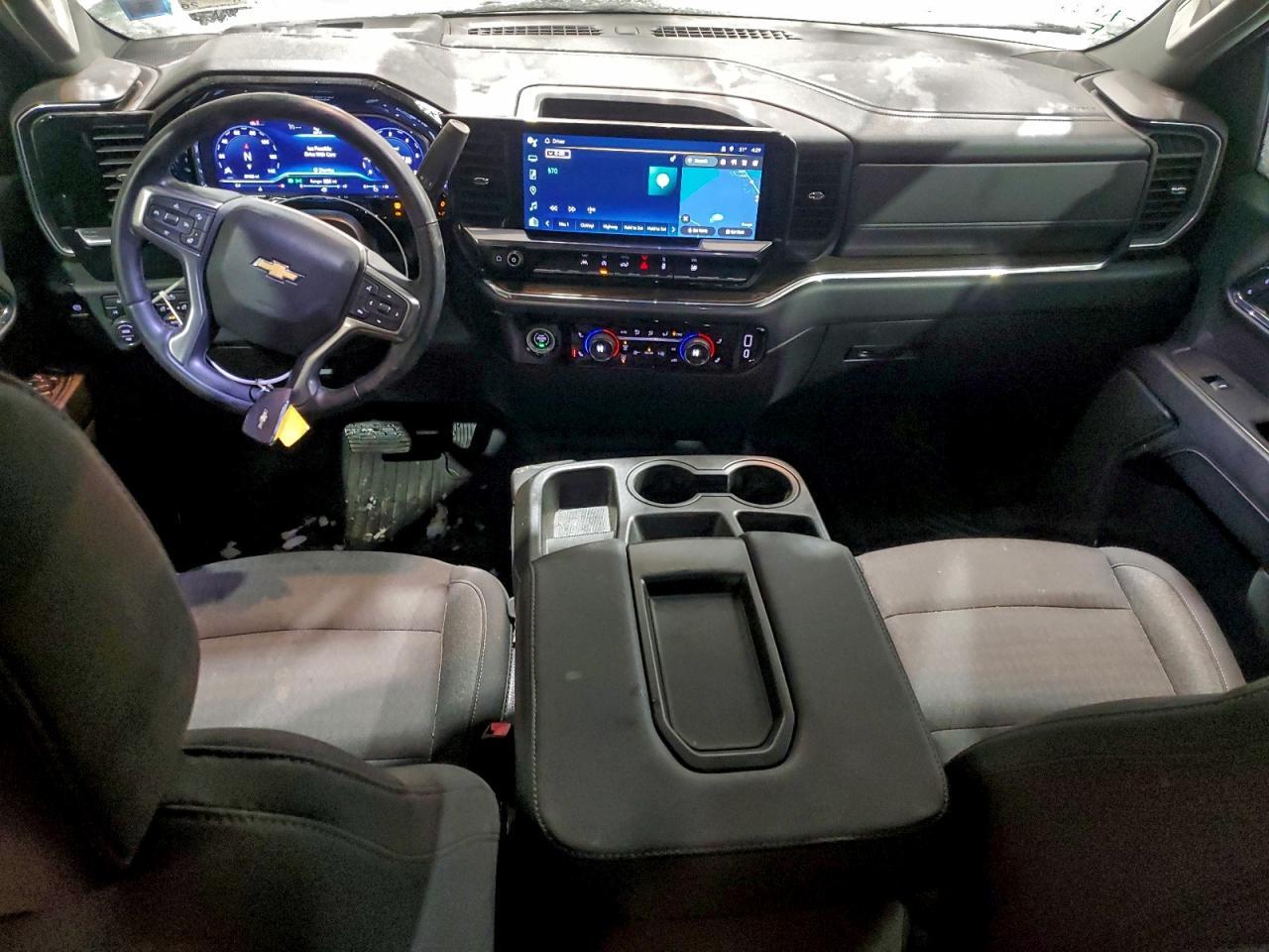 2024 CHEVROLET Silverado