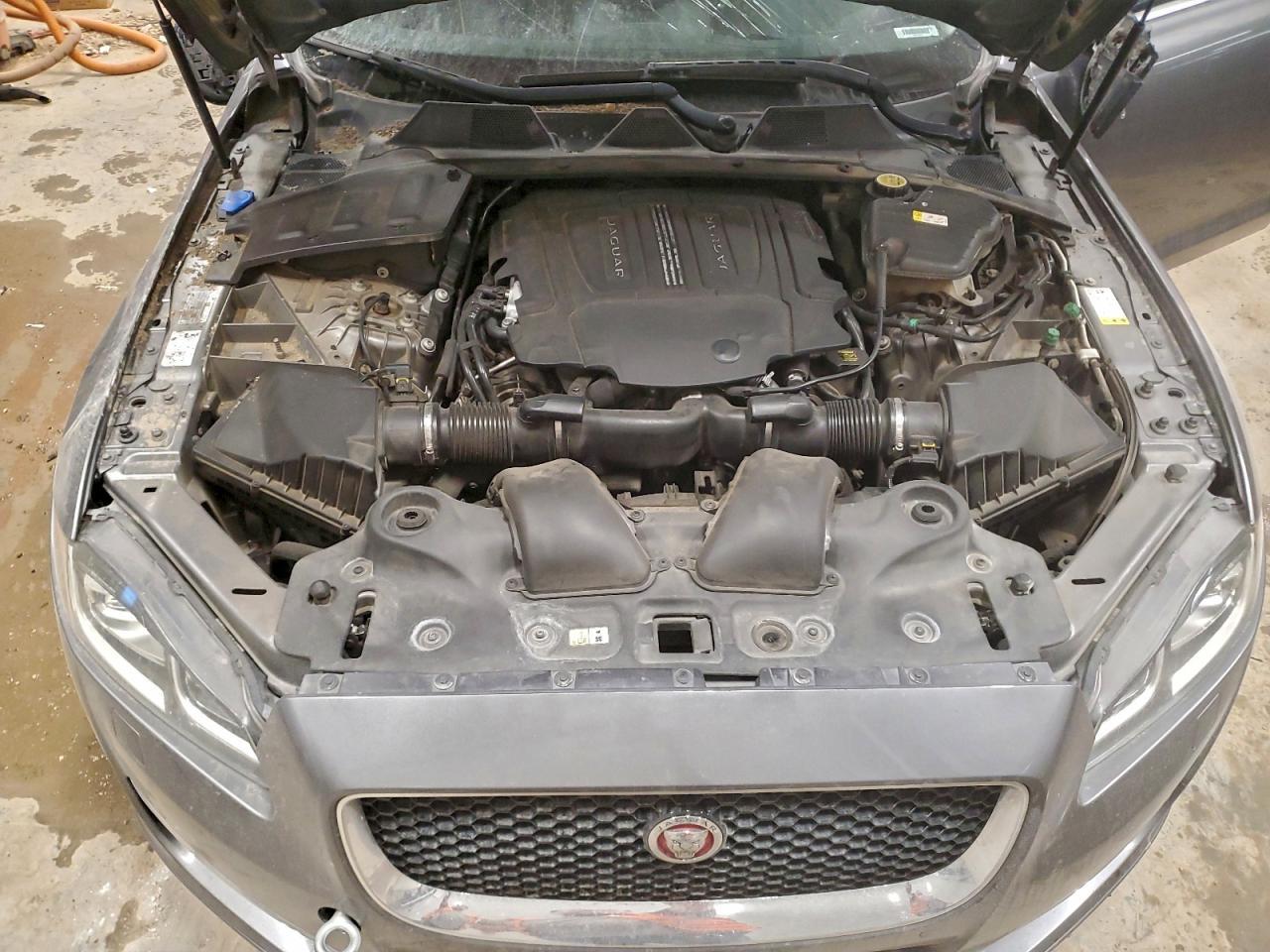 2016 JAGUAR Xj-Series