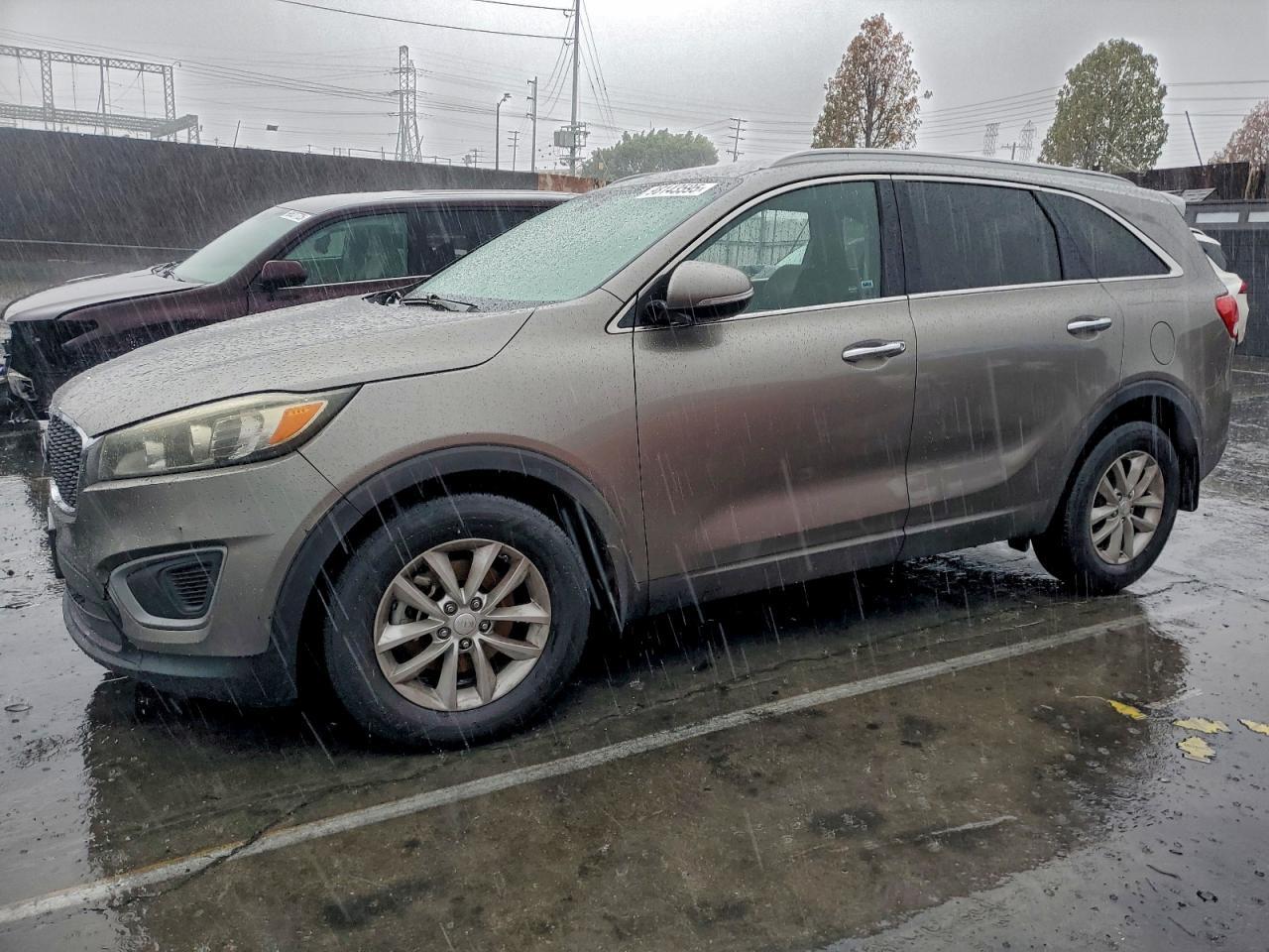 2016 KIA SORENTO