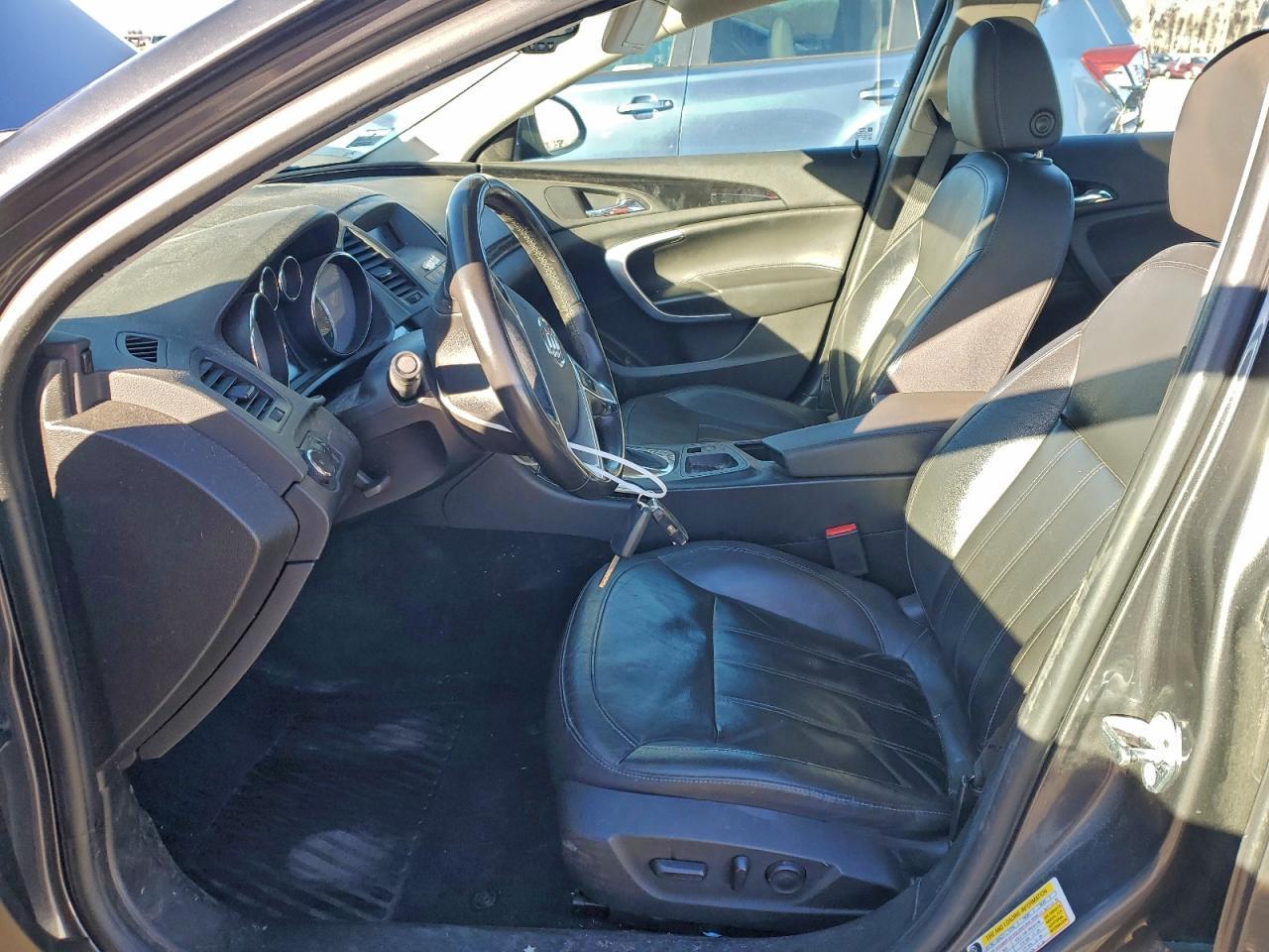 2011 BUICK Regal