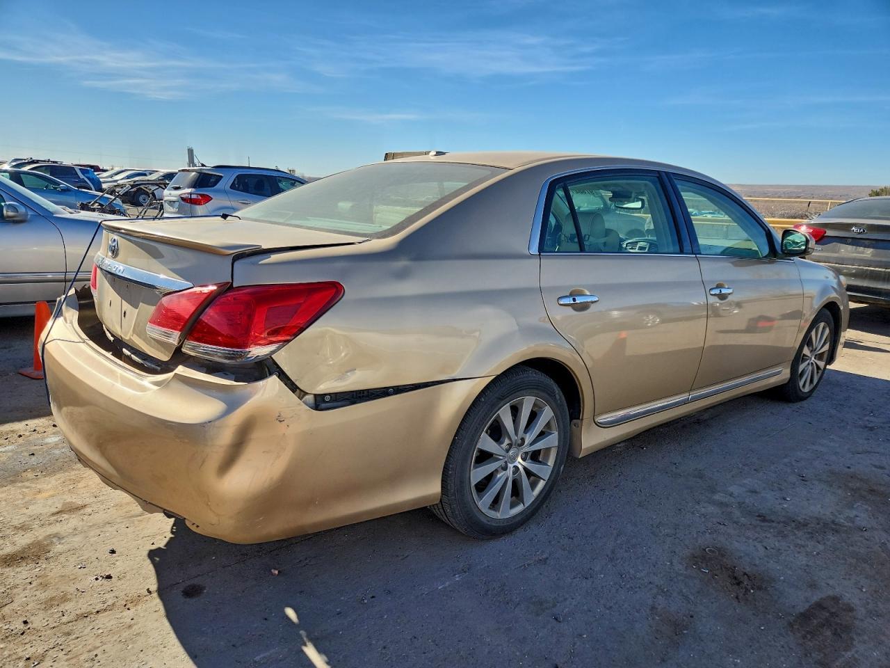 2011 TOYOTA Avalon