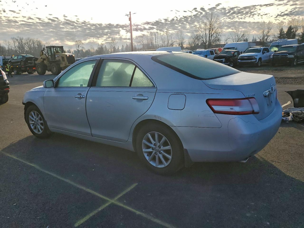 2011 TOYOTA CAMRY