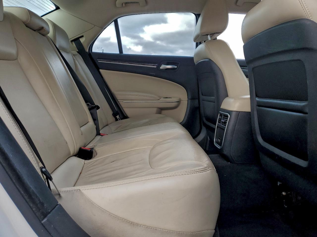 2015 CHRYSLER 300