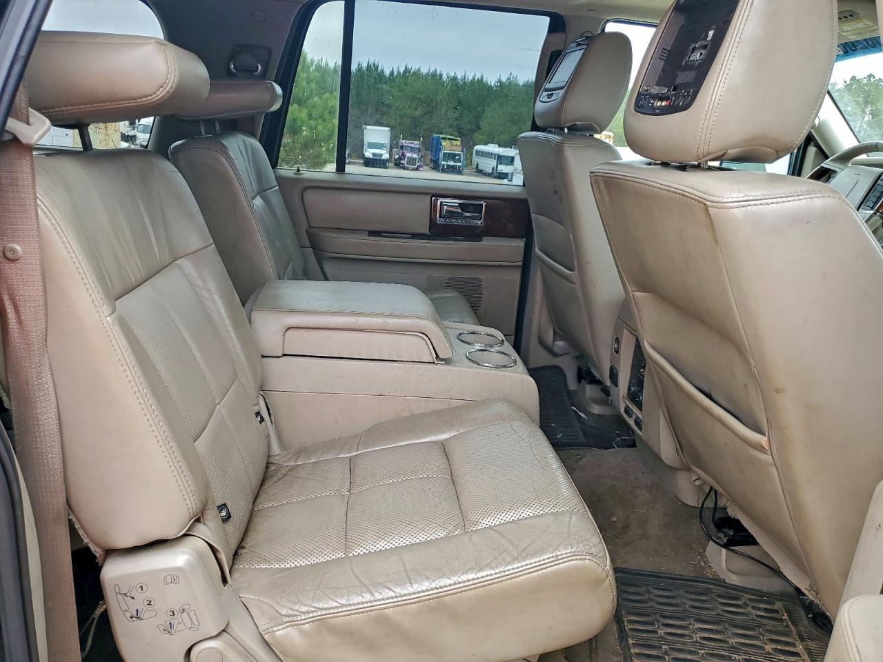 2012 LINCOLN Navigator
