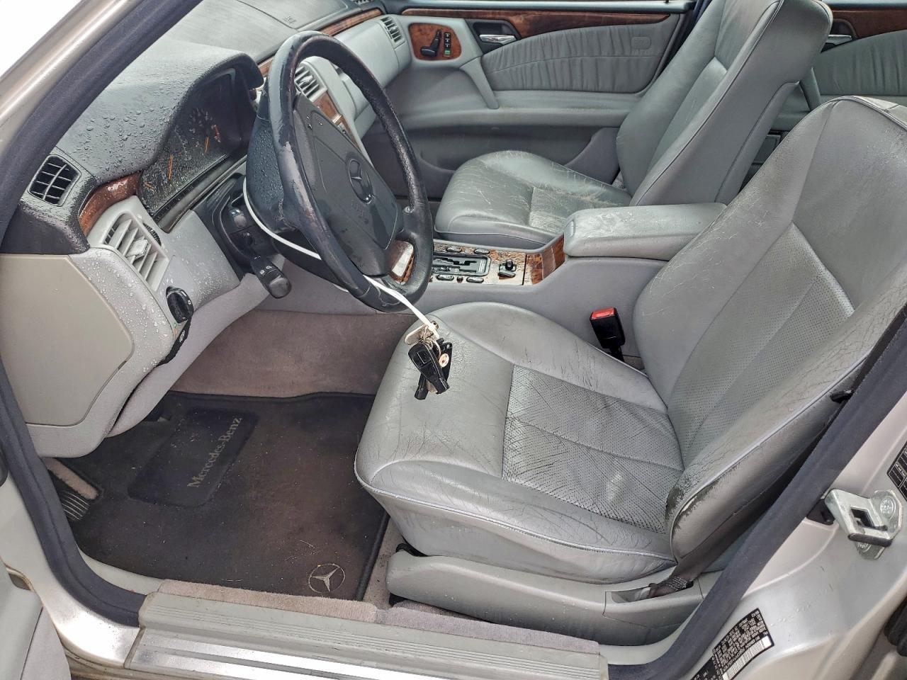 1998 MERCEDES-BENZ E-Class