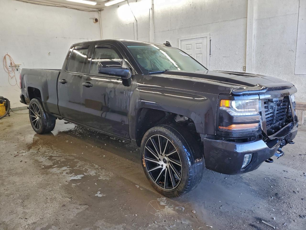 2017 CHEVROLET Silverado