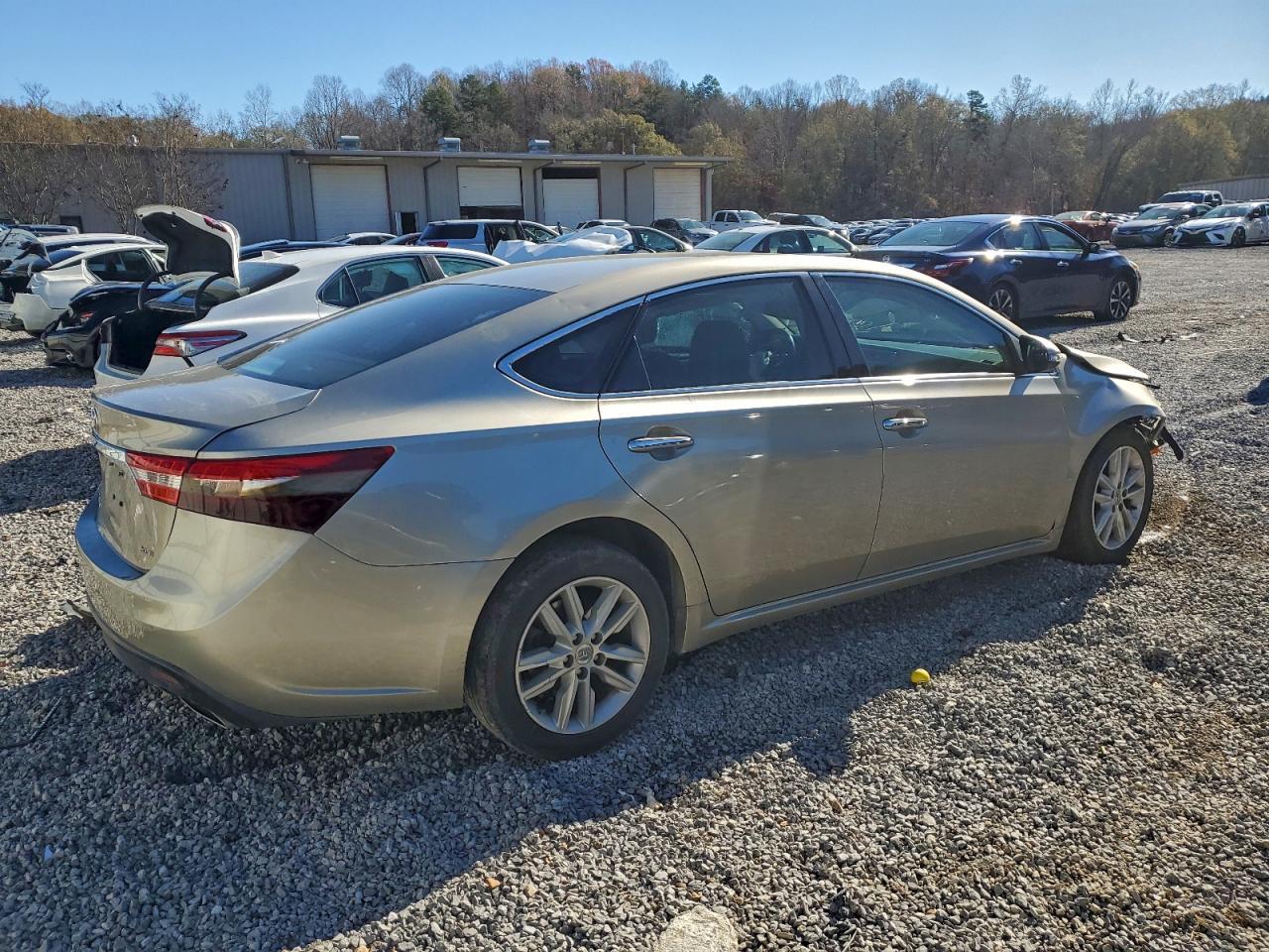 2013 TOYOTA Avalon