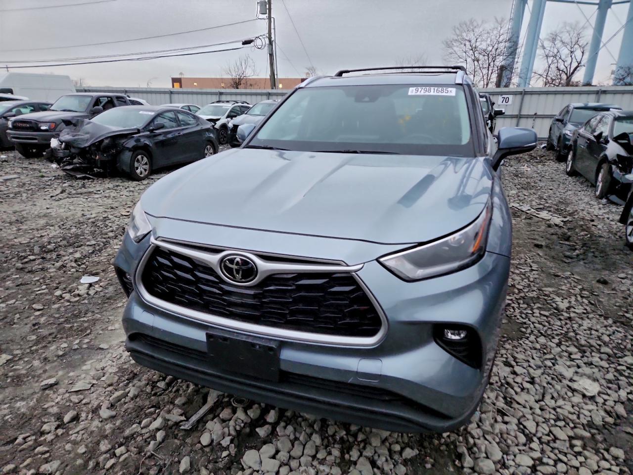 2021 TOYOTA HIGHLANDER