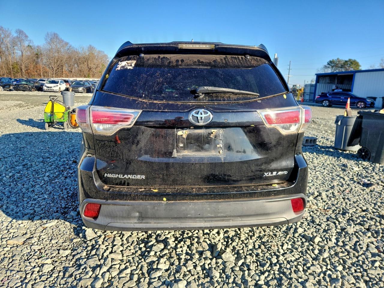2016 TOYOTA HIGHLANDER