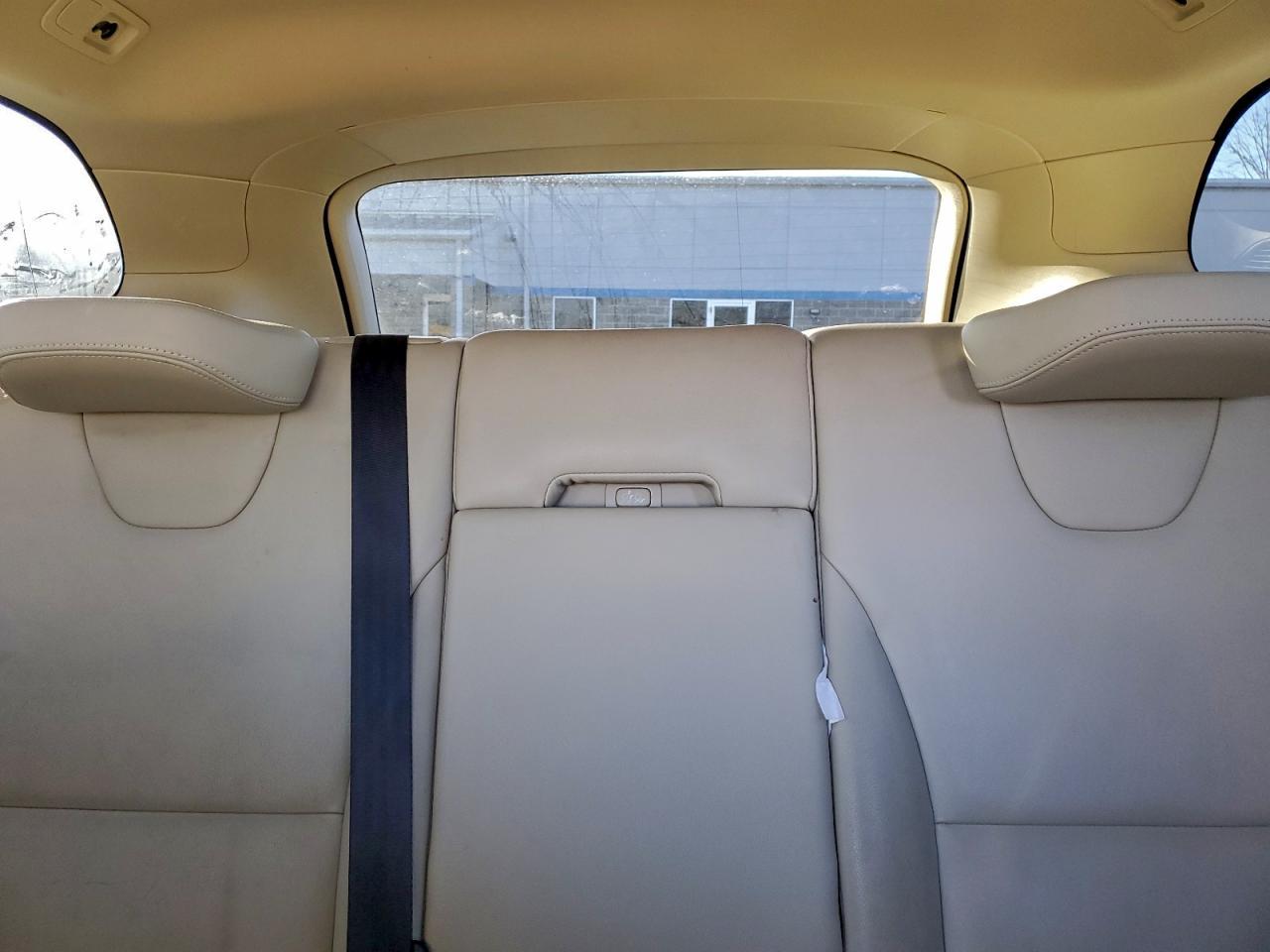 2015 VOLVO XC60