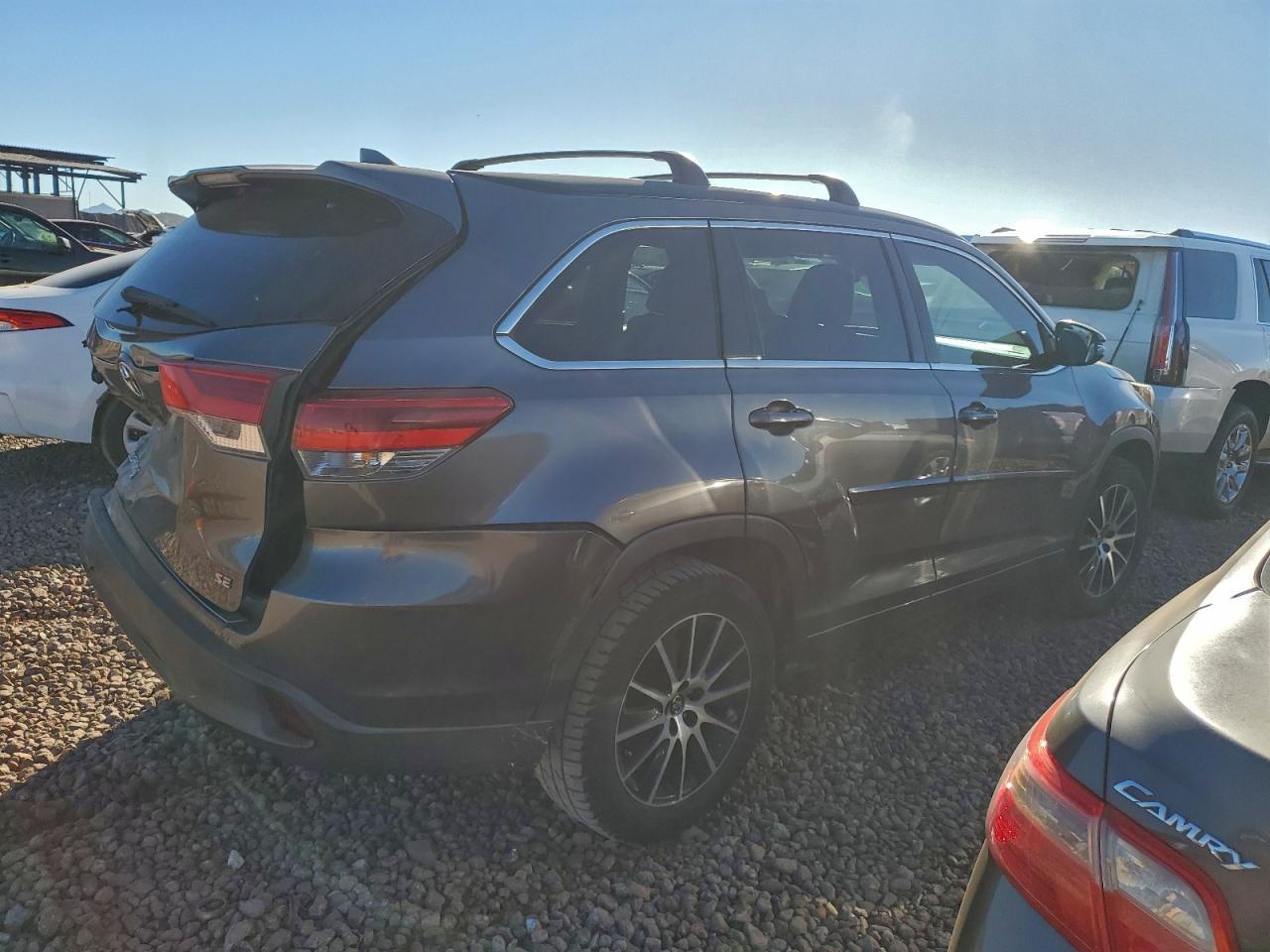 2018 TOYOTA HIGHLANDER