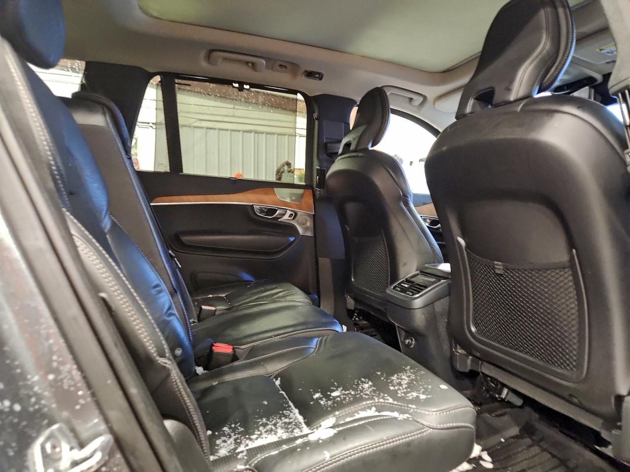 2019 VOLVO XC90