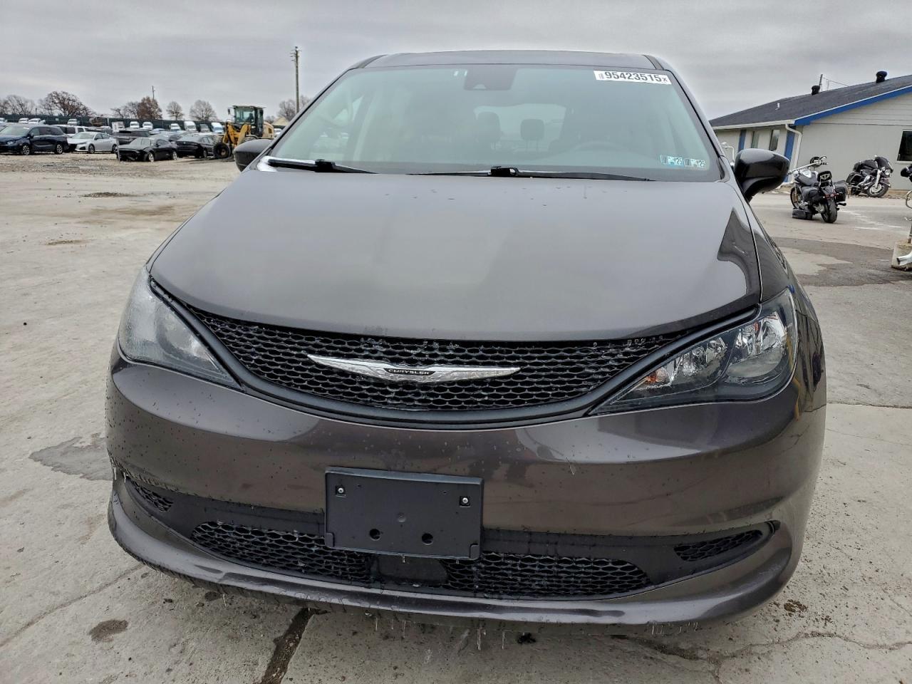 2023 CHRYSLER Voyager