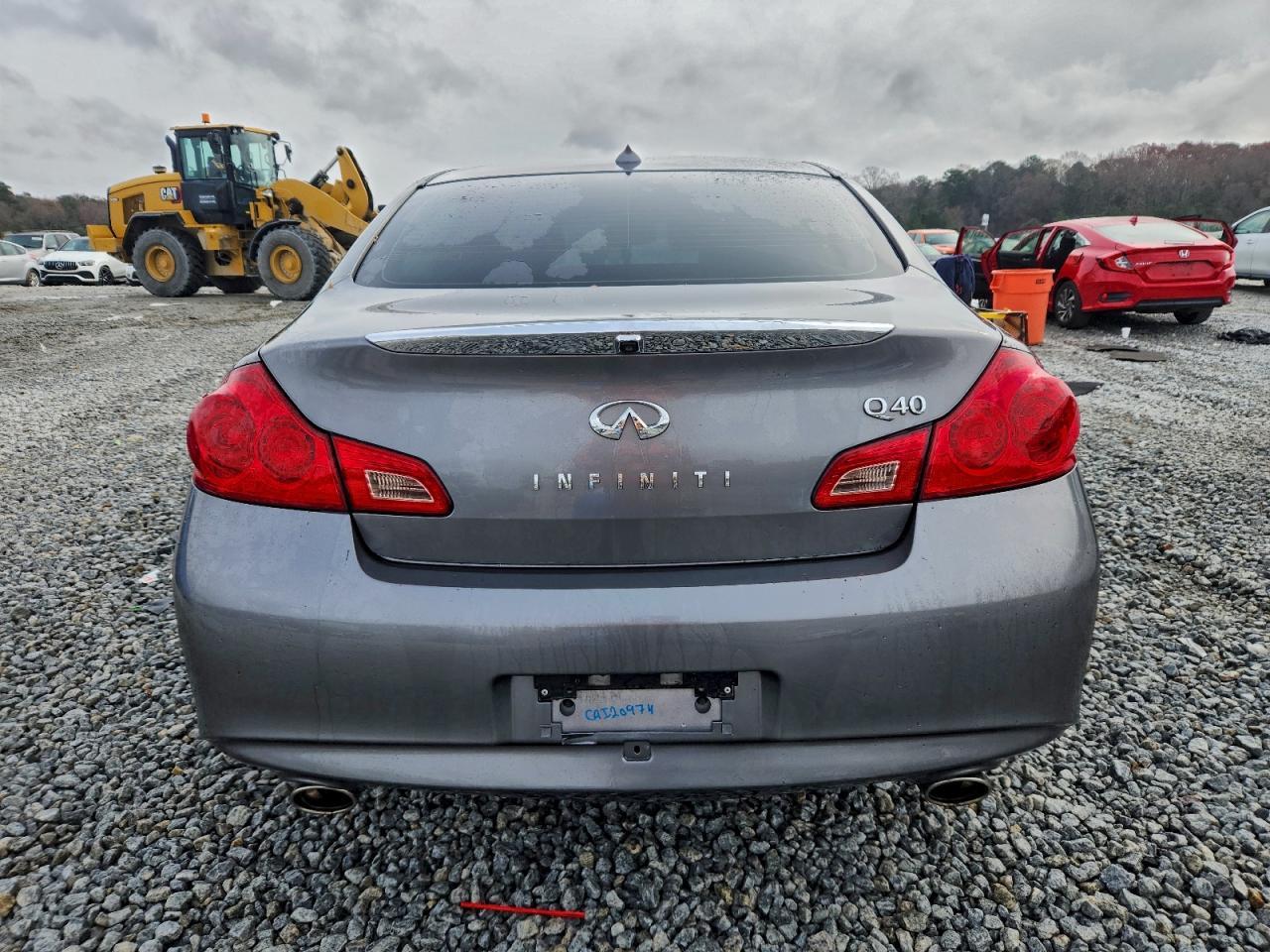 2015 INFINITI Q40