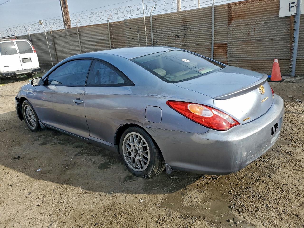 2004 TOYOTA CAMRY